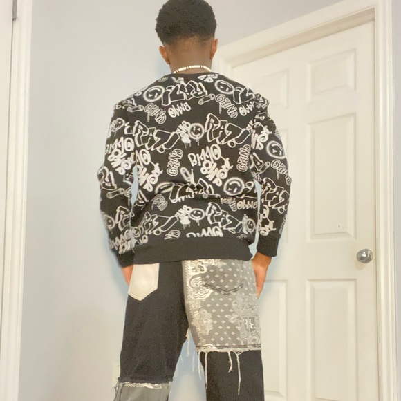 George’s Casual Sweater 🖤 - Picture 2 of 5